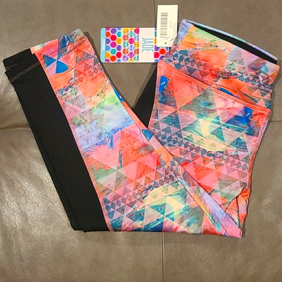 NWT LulaRoe Jade Crop Fitness Leggings Size XS - Picture 1 of 5